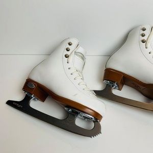 Riedell Model 33 Girl's White Figure Ice Skates